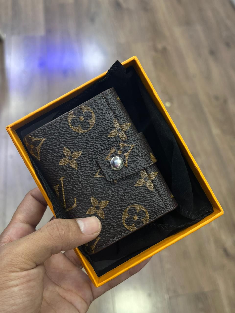 LV